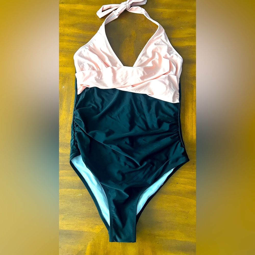Woman’s SIZE SMALL bathing suit